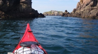  Kayak excursion 